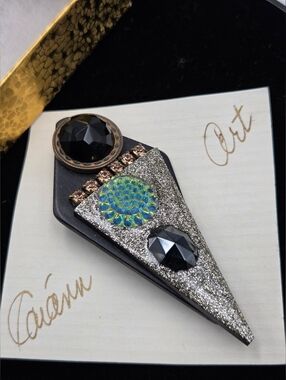 NWT Decorative pin or jewelry stick pin.